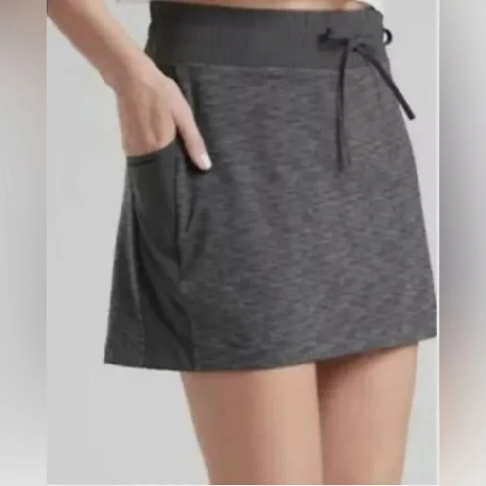 Athleta Excursion hybrid gray marled skort